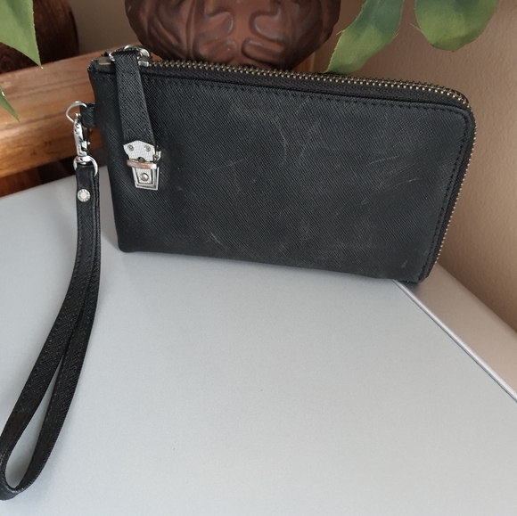 Danier Handbags - Danier Wallet/Wristlet
